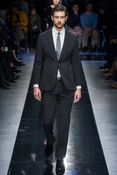 Look 79